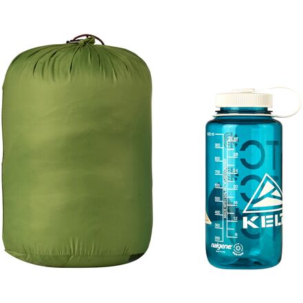 KELTY COSMIC DOWN 40F/4C スリーピングバッグ Kelty Cosmic 40 Sleeping Bag: 40F Down - Hike & Camp