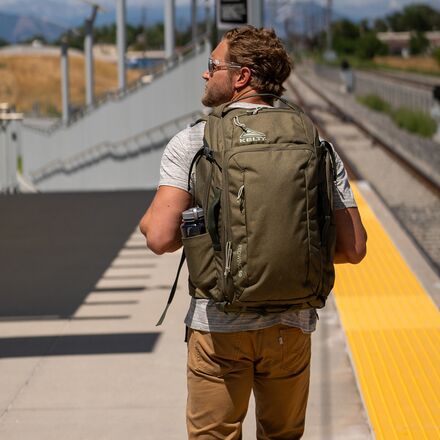 Redwing Traveler 50 Burnt Olive Redwing Traveler 50 Burnt Olive