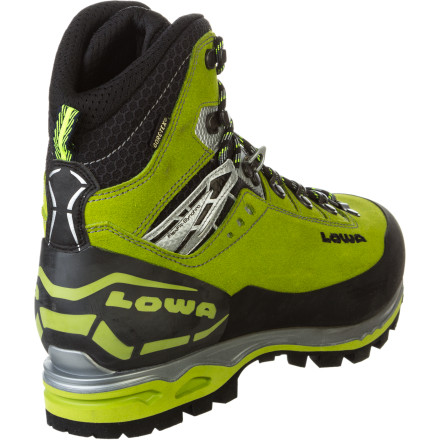 冬山登山靴  Lowa Mountain Expert GTX EVO LOWA MOUNTAIN EXPERT GTX EVO 冬山登山靴の紹介 BC穂高 - YouTube