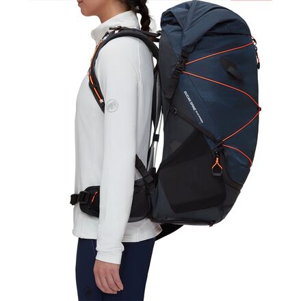 Mammut - MAMMUT　Ducan Spine 50-60 BLA.jpg