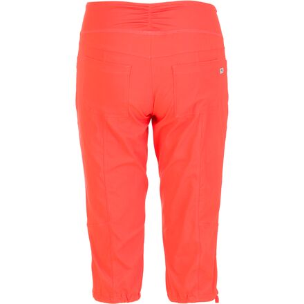 Dynama capri store