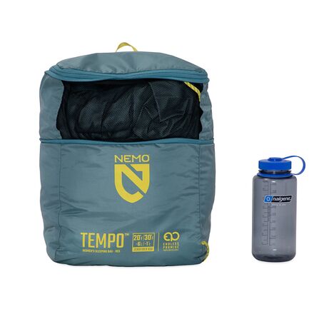 ニーモ　寝袋　TEMPO35F woman NEMO Equipment Inc. Tempo 35 Sleeping Bag: 35F Synthetic - Women's