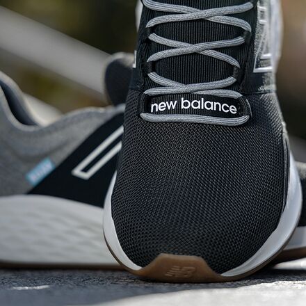 New balance fresh foam roav tee shirt sales pack running sneaker