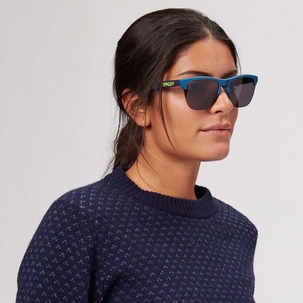 Oakley frogskins on face cheap