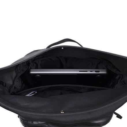 Outdoor vitals explorer 25 top