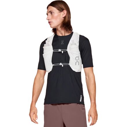 On Ultra 10L Hydration Vest - Hike & Camp