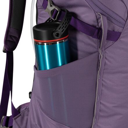 does the osprey skimmer 30 backpack have a rain cover 28 Women's-Purpurite Purple and the miles Osprey Backpack Skimmer 20 Saphire