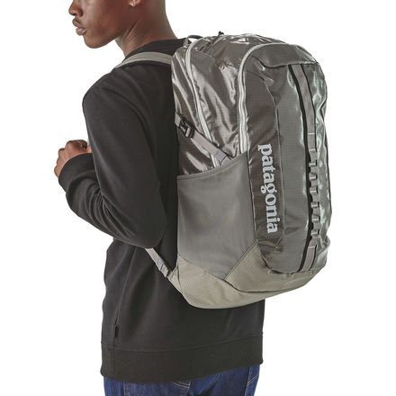 Patagonia black sales hole backpack 30l