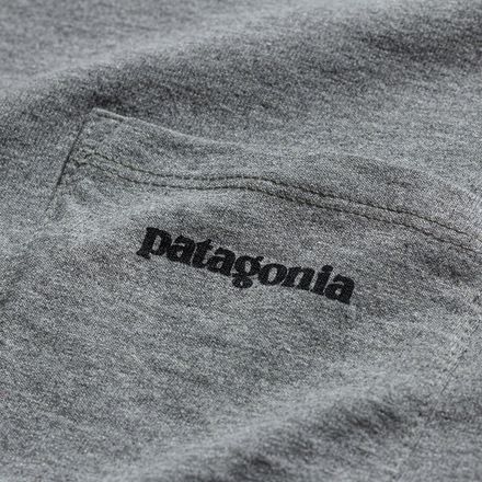 Patagonia Men's P-6 Logo Pocket Responsibili-Tee パタゴニア メンズ P-6ロゴ ポケット 半袖 Tシャツ 白 M ホワイト Patagonia | Men\u0027s P-6 Logo Cotton Pocket T-Shirt - Tide and Peak