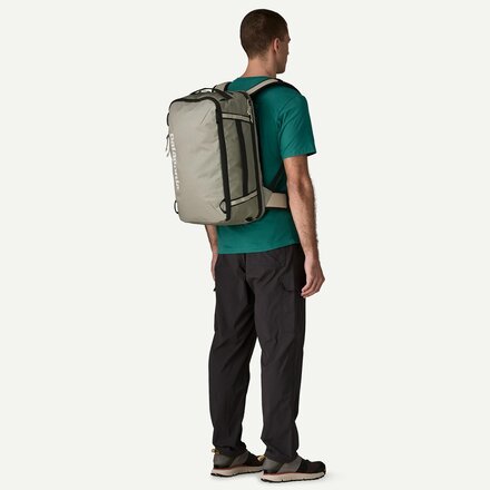 patagonia black hole pack 30l green Mini MLC This versatile mini soft pack has a packing volume of 26 liters and can be opened easily and conveniently Patagonia Black Hole 30 L