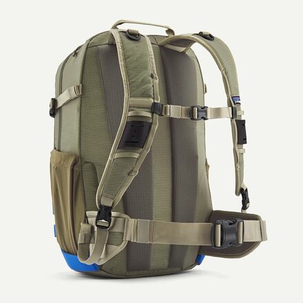 patagonia fairfield backpack 25l hands Black Hole Backpack-Pine Needle Green  REAL Watersports The Patagonia Black Hole Pack 25L is a burly daypack with just the right amount of space to haul your daily essentials Patagonia Black Hole Pack 25L