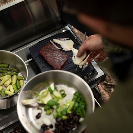 Primus CampFire Griddle Plate - Hike & Camp