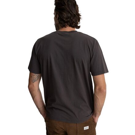 Discover Vintage DMM Tees: Classic Looks, Modern Comfort