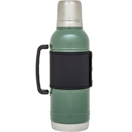 弁当箱・水筒 STANLEY LEGACY THERMAL BOTTLE 20OZ/600ml Stanley Legacy Quadvac Thermal Bottle - 2qt - Hike & Camp