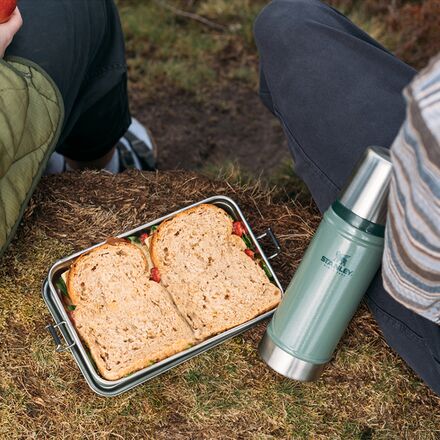 Stanley The Legendary Useful Box - Hike & Camp