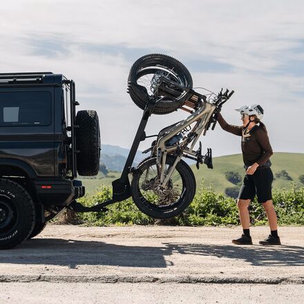 Thule Revert 4-Bike Hitch Rack Bike