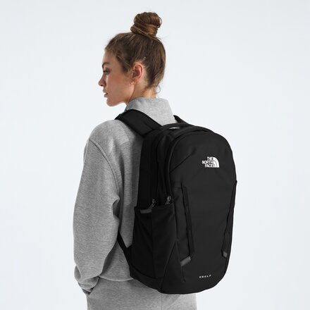 The North Face Vault 21.5L Backpack - Women's - Accessories