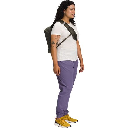 The North Face Base Camp Voyager Sling Bag - Accessories
