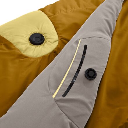 The North Face Universal One Sleeping Bag: 20F Synthetic - Hike & Camp