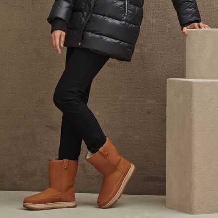 Ugg women's classic on sale short waterproof snow boot