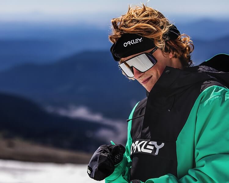 oakley snow apparel